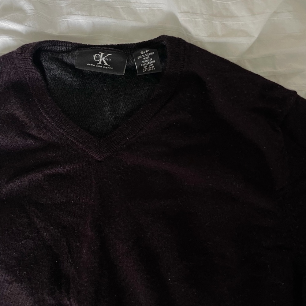 CALVIN KLEIN V NECK SWEATER